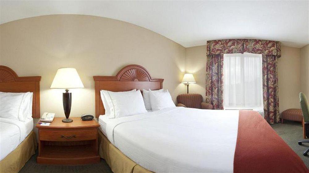 Holiday Inn Express Mineral Wells By Ihg Parkersburg Exteriér fotografie
