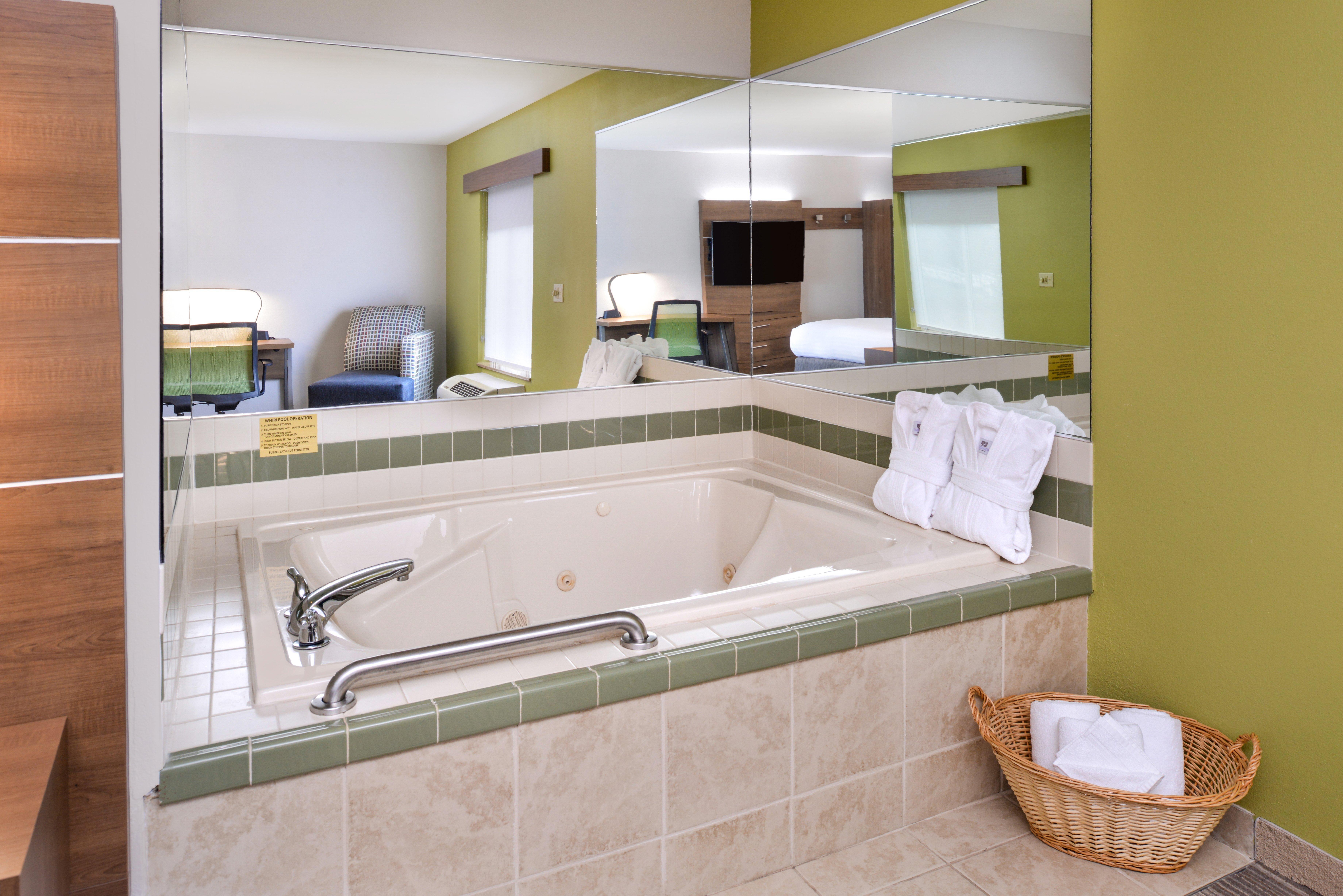 Holiday Inn Express Mineral Wells By Ihg Parkersburg Exteriér fotografie