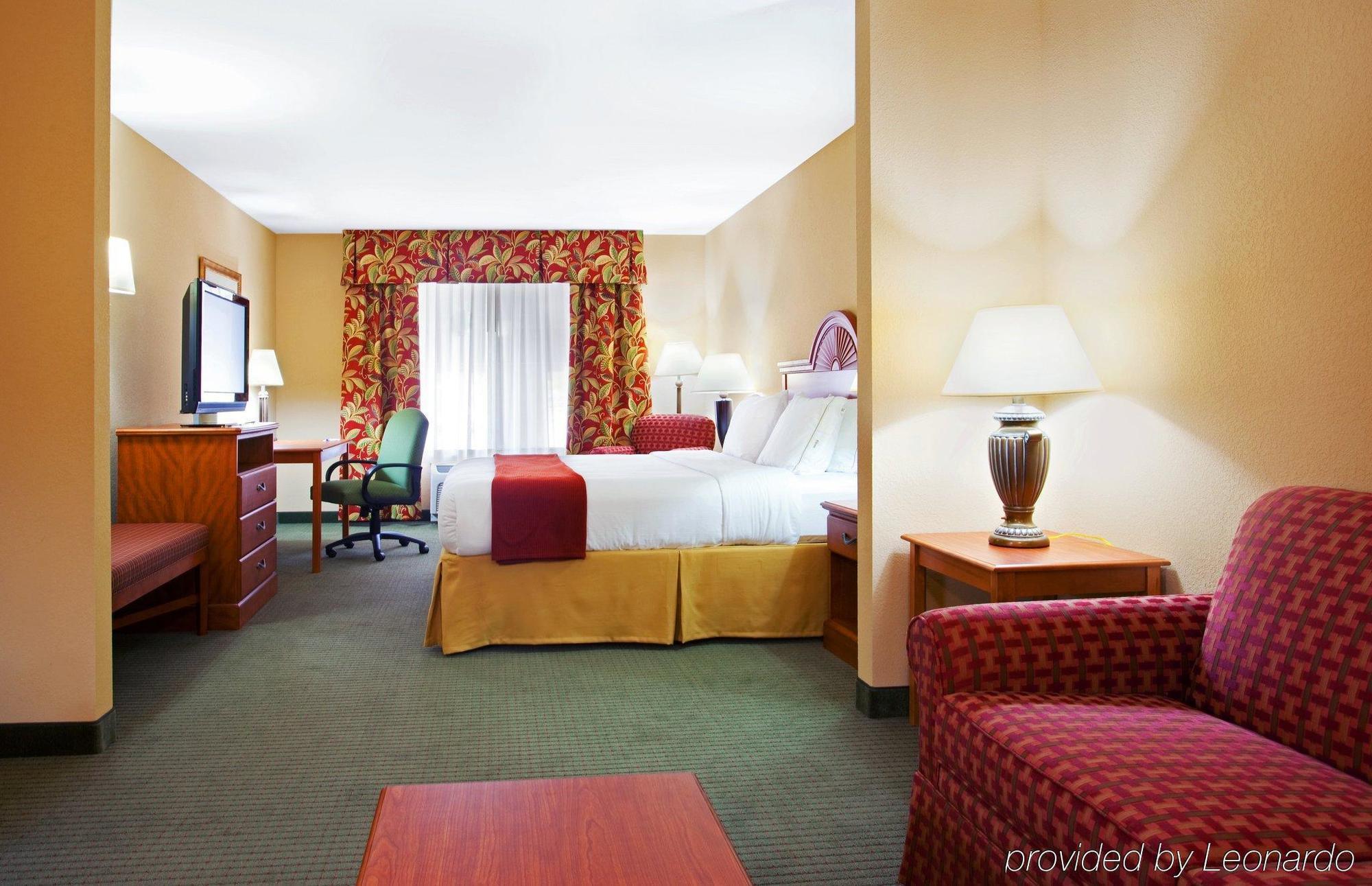 Holiday Inn Express Mineral Wells By Ihg Parkersburg Exteriér fotografie