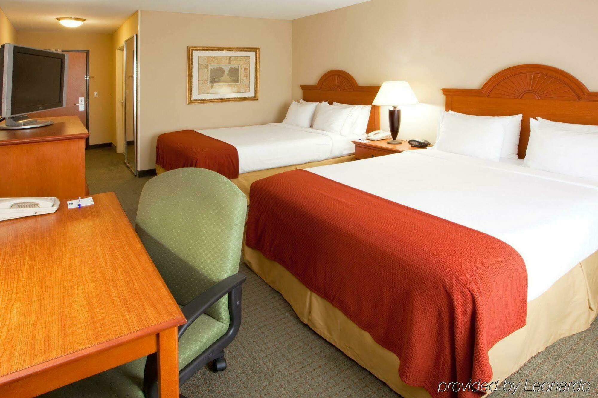 Holiday Inn Express Mineral Wells By Ihg Parkersburg Exteriér fotografie