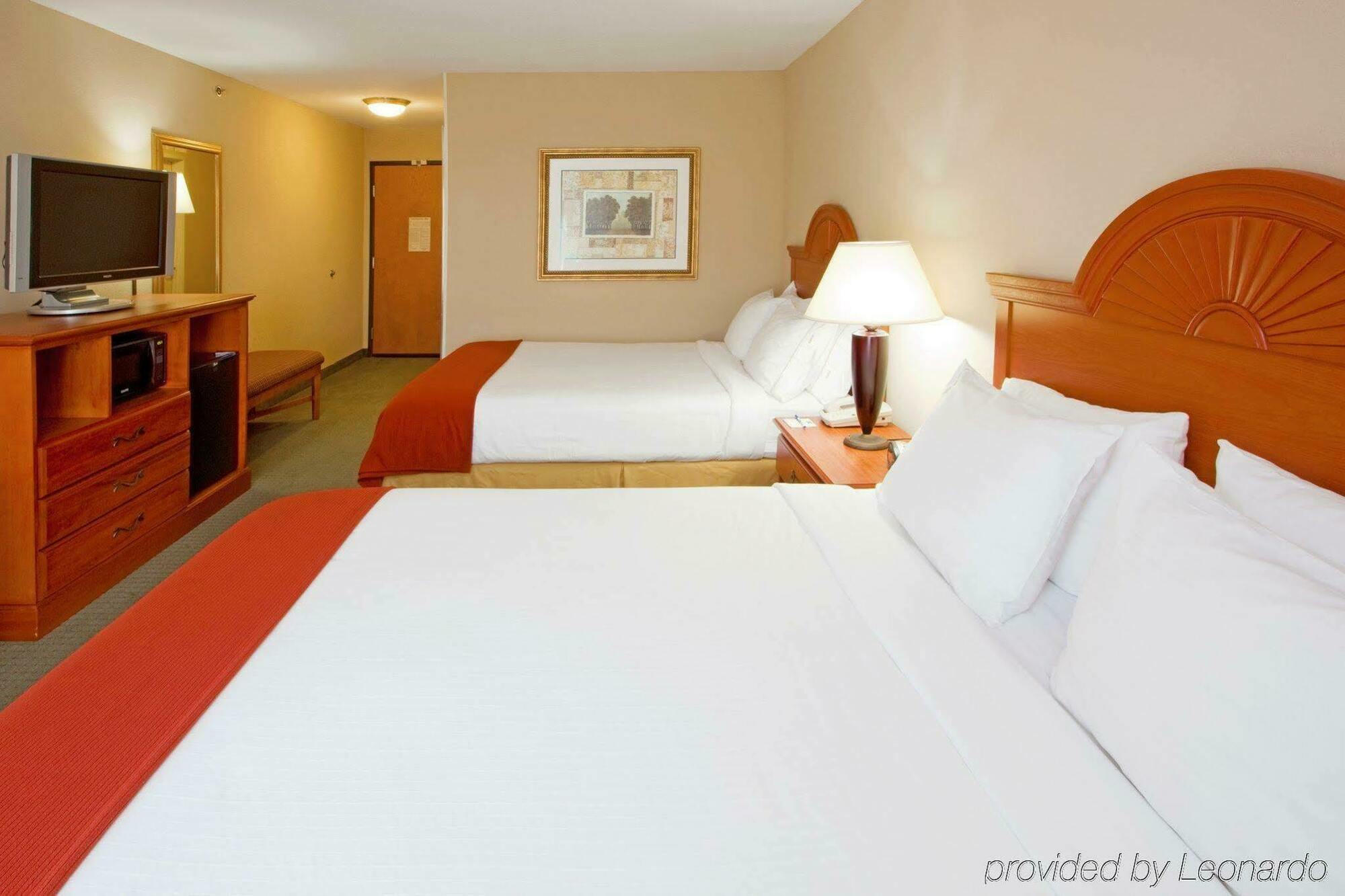 Holiday Inn Express Mineral Wells By Ihg Parkersburg Exteriér fotografie