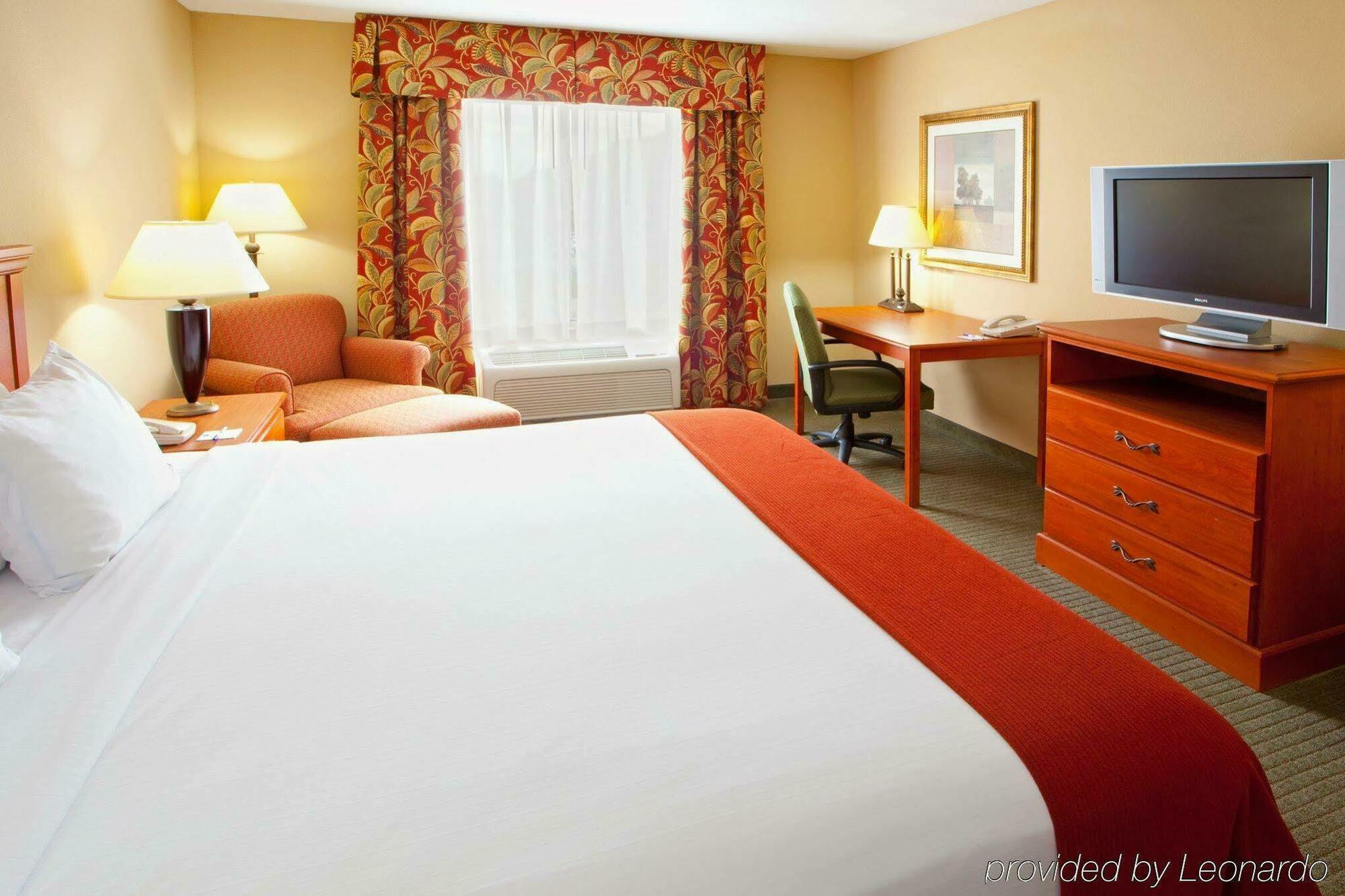 Holiday Inn Express Mineral Wells By Ihg Parkersburg Exteriér fotografie